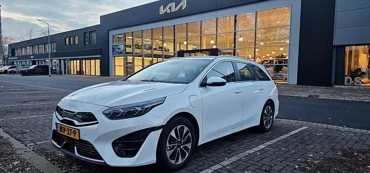 Occasion 2024 Kia Ceed Hatchback | € 24.975 (Super prijs) - Afbeelding 1/4