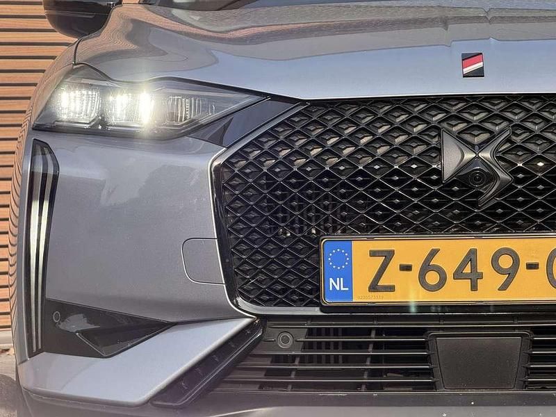 Occasion DS Automobiles DS3 Crossback Performance 131 PK (96 kW) 2024 Grijs SUV