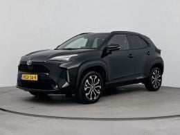 Night sky black metallic (donker zwart metallic) Gebruikt 2023 Toyota Yaris Cross Limited SUV | € 28.945 (Eerlijke prijs) - Afbeelding 1/3