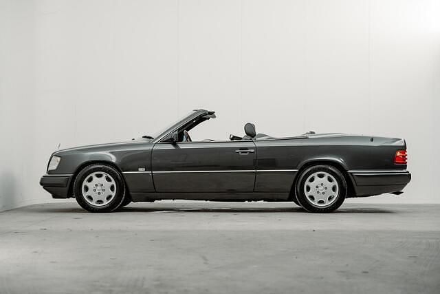 Occasion Mercedes E300 220 PK (161 kW) 1993 Paars Cabriolet