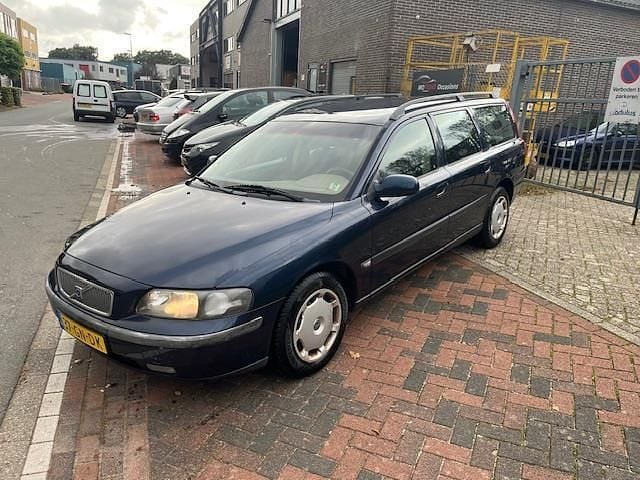 Blauw Gebruikt 2001 Volvo V70 Comfort Stationwagen | € 1.500 (Super prijs) - Afbeelding 1/4