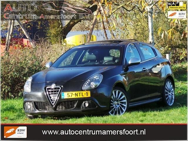 Occasion Alfa Romeo Giulietta Distinctive 170 PK (125 kW) 2010 Zwart Hatchback