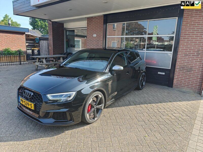 Zwart Gebruikt 2017 Audi RS3 Hatchback | € 44.995 (Duur) - Afbeelding 1/4
