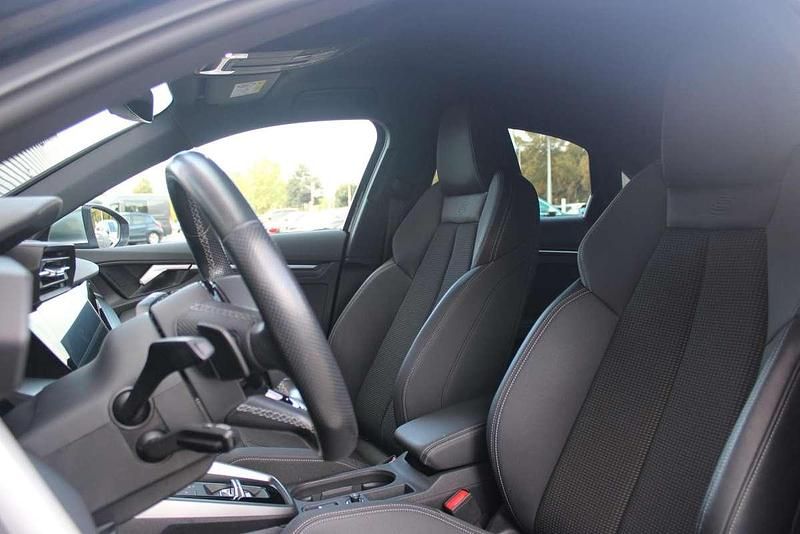 Zwart Gebruikt 2020 Audi A3 Sedan | € 41.995 (Eerlijke prijs) - Afbeelding 1/3