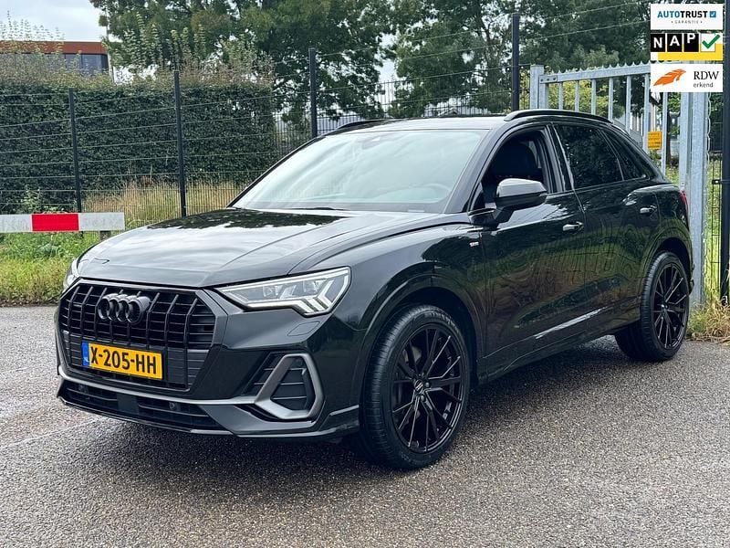 Zwart Occasion 2019 Audi Q3 Proline SUV | € 31.445 (Eerlijke prijs) - Afbeelding 1/4