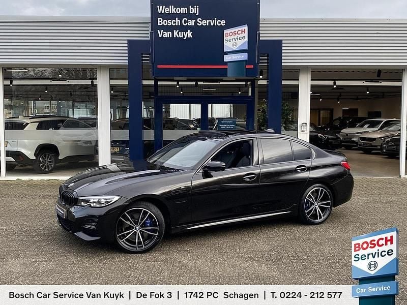 Occasion BMW 330e Executive 292 PK (214 kW) 2019 Zwart Sedan