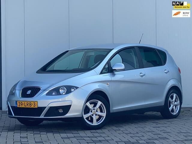 Grijs Gebruikt 2010 Seat Altea Sport MPV | € 4.850 (Eerlijke prijs) - Afbeelding 1/4