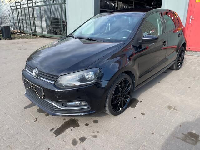 Zwart Gebruikt 2017 VW Polo Edition Hatchback | € 10.499 (Goede deal) - Afbeelding 1/4