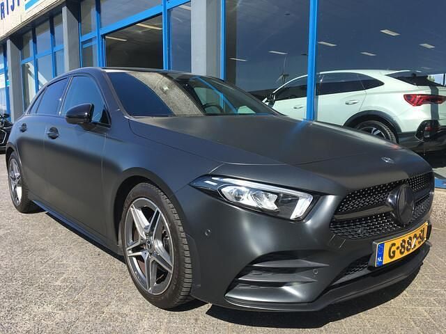 Grijs Gebruikt 2019 Mercedes A180 Business Hatchback | € 21.450 (Super prijs) - Afbeelding 1/4