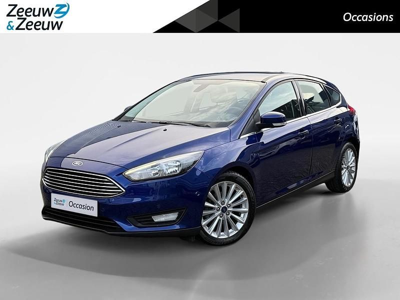 Deep impact blue (pn4b7) Occasion 2017 Ford Focus Titanium Hatchback | € 9.740 (Eerlijke prijs) - Afbeelding 1/4