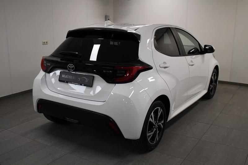 Nieuw Toyota Yaris Hybrid 2026 Wit Hatchback