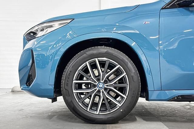 Occasion BMW iX1 Comfort Edition 150 kW (204 PK) 2025 Inidividual blue bay lagoon (donker blauw) SUV