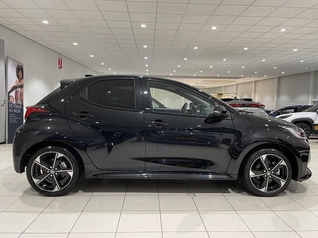 Occasion Toyota Yaris Executive 116 PK (85 kW) 2025 Zwart Hatchback