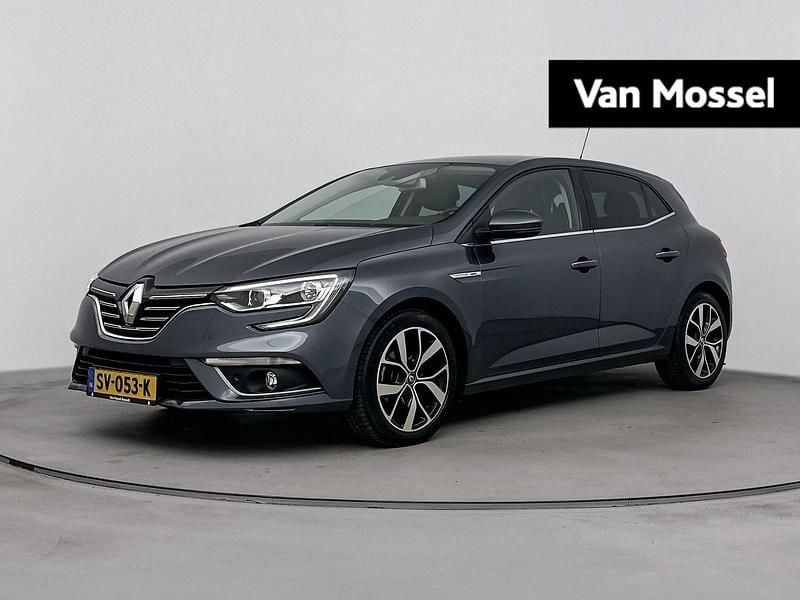 Grijs Gebruikt 2018 Renault Mégane IV Bose Edition Hatchback | € 13.940 (Eerlijke prijs) - Afbeelding 1/4