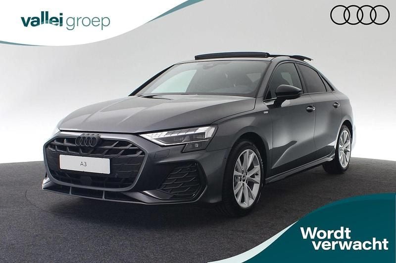 Grijs Nieuw 2025 Audi A3 Premium Sedan | € 48.736 (Eerlijke prijs) - Afbeelding 1/4