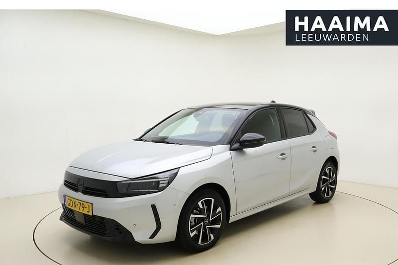 Grijs Occasion 2024 Opel Corsa Hatchback | € 21.450 (Eerlijke prijs) - Afbeelding 1/4