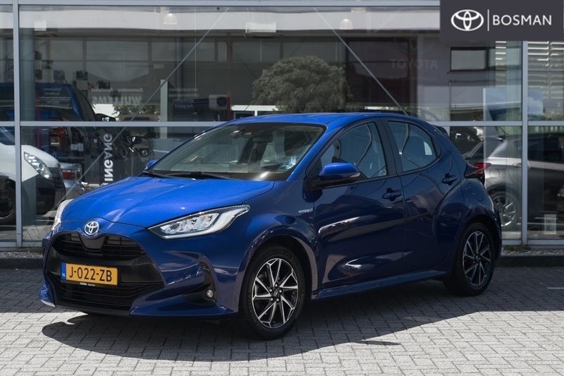 Blauw, metallic lak Gebruikt 2020 Toyota Yaris Hybrid Edition Hatchback | € 19.450 (Eerlijke prijs) - Afbeelding 1/4