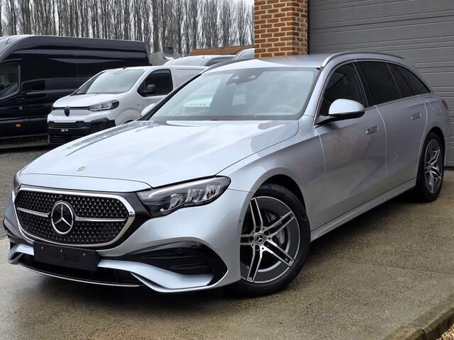 Zilver Nieuw 2024 Mercedes E300 AMG Stationwagen | € 59.990 (Duur) - Afbeelding 1/4