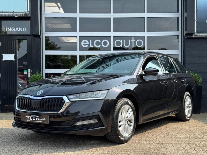 Zwart Gebruikt 2022 Skoda Octavia Business Line Stationwagen | € 22.950 (Eerlijke prijs) - Afbeelding 1/4