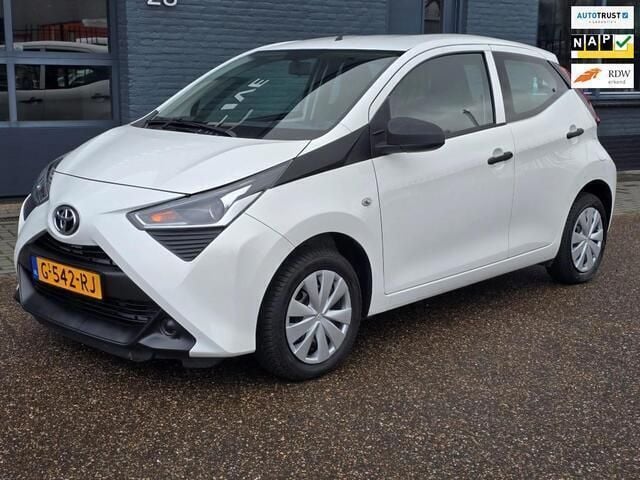Wit Gebruikt 2019 Toyota Aygo Hatchback | € 8.450 (Goede deal) - Afbeelding 1/4