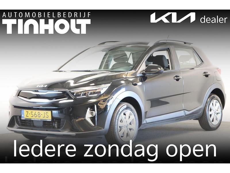Zwart Occasion 2024 Kia Stonic SUV | € 22.250 (Eerlijke prijs) - Afbeelding 1/4