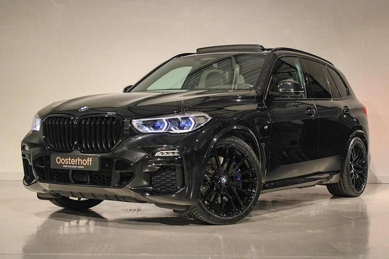 Zwart Gebruikt 2020 BMW X5 Executive SUV | € 61.990 (Iets duurder) - Afbeelding 1/4