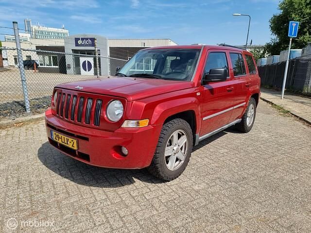 Rood Gebruikt 2010 Jeep Patriot Limited SUV | € 7.950 (Duur) - Afbeelding 1/4