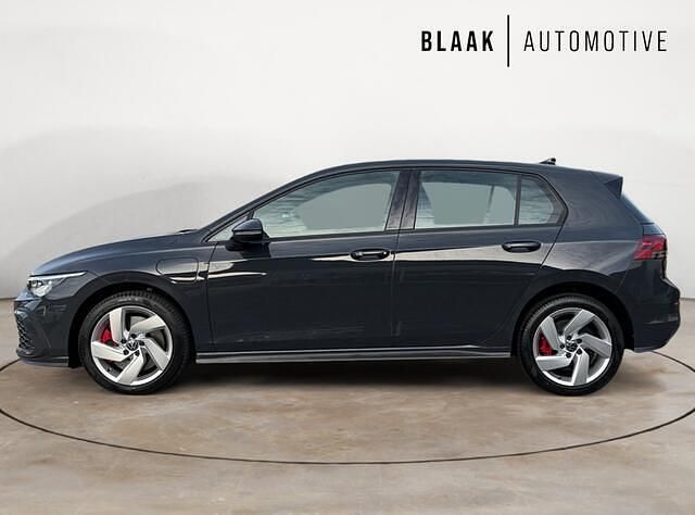 Occasion VW Golf VIII GTE 150 PK (110 kW) 2022 Grijs Hatchback