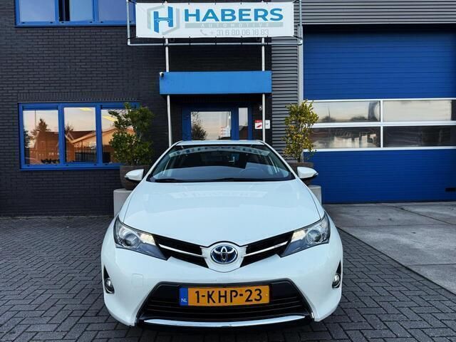 Wit Gebruikt 2013 Toyota Auris Hatchback | € 9.445 (Eerlijke prijs) - Afbeelding 1/4