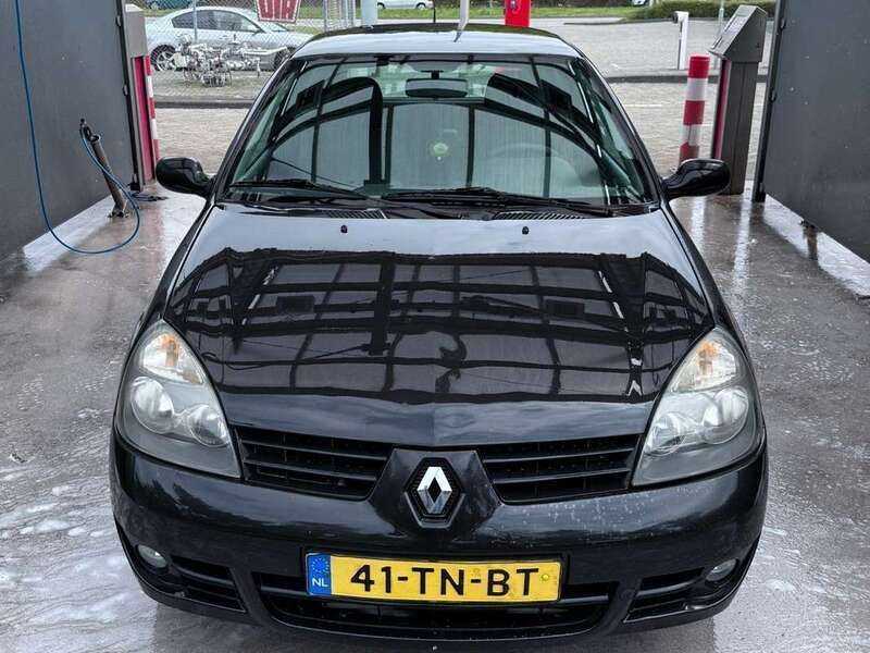 Gebruikt 2006 Renault Clio II Campus Hatchback | € 2.250 (Eerlijke prijs) - Afbeelding 1/4