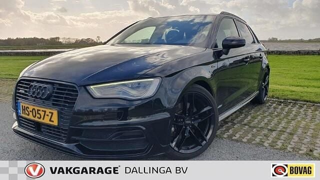 Zwart Gebruikt 2015 Audi A3 Sportback S-Line Hatchback | € 10.450 (Goede deal) - Afbeelding 1/4