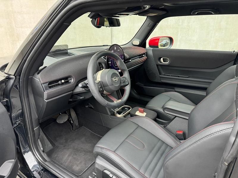 Occasion Mini Cooper 156 PK (114 kW) 2024 Grijs Hatchback