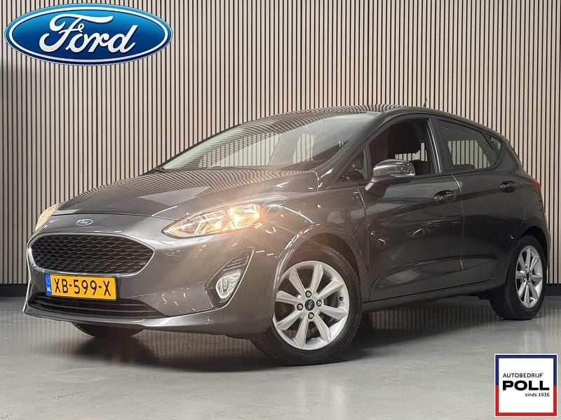 Grijs Gebruikt 2018 Ford Fiesta Trend Hatchback | € 11.900 (Eerlijke prijs) - Afbeelding 1/4