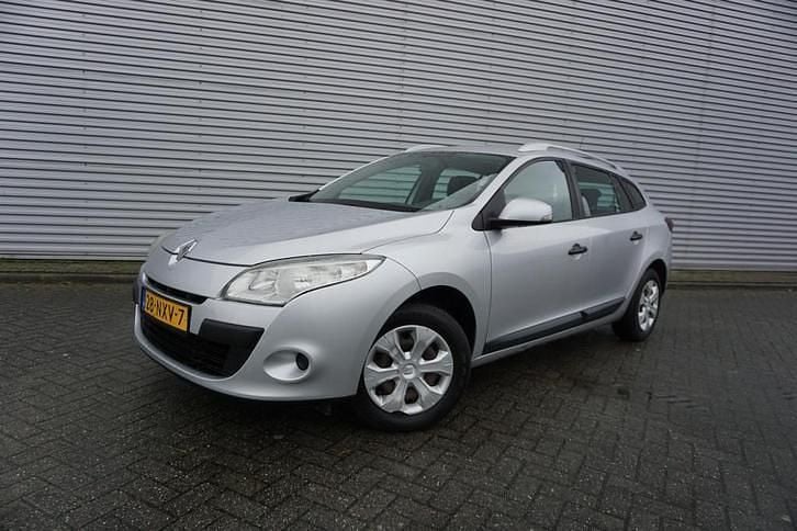 Gebruikt 2011 Renault Mégane III Authentique Stationwagen | € 1.950 (Eerlijke prijs) - Afbeelding 1/4