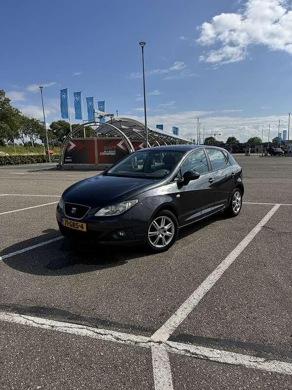 Grijs Gebruikt 2008 Seat Ibiza Stylance MPV | € 4.999 (Duur) - Afbeelding 1/4