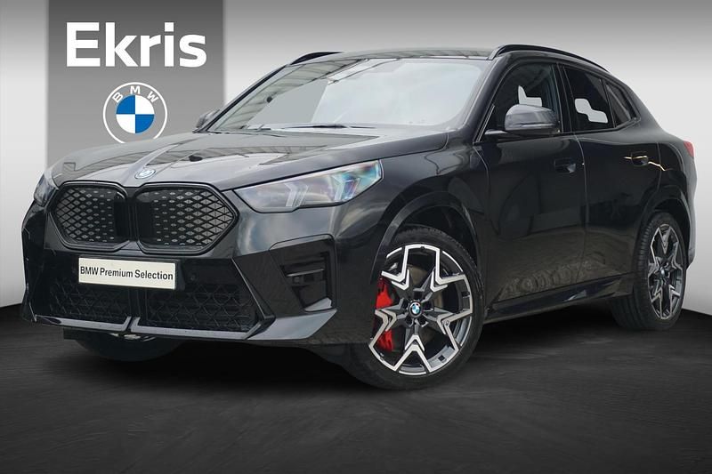 Zwart Occasion 2025 BMW iX2 M Sport SUV | € 62.950 - Afbeelding 1/4
