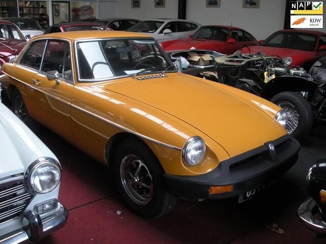 Geel Gebruikt 1975 MG B GT Coupé | € 6.750 - Afbeelding 1/4