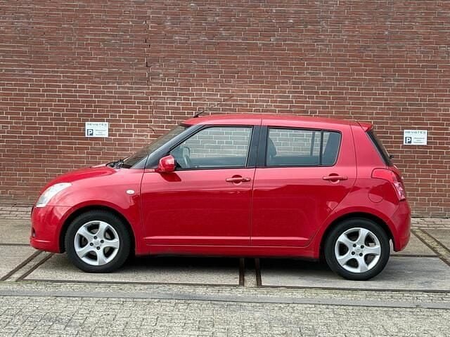 Occasion Suzuki Swift Exclusive 93 PK (68 kW) 2006 Rood Hatchback