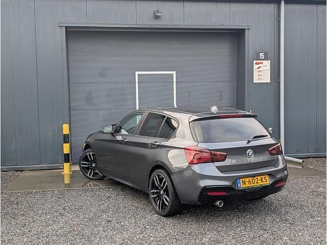 Occasion BMW 116 Executive 109 PK (80 kW) 2018 Grijs Hatchback