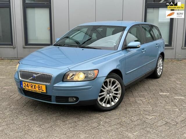Blauw Gebruikt 2005 Volvo V50 Momentum Stationwagen | € 3.395 (Duur) - Afbeelding 1/4