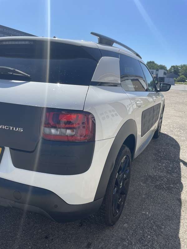 Wit Gebruikt 2015 Citroën C4 Cactus Shine Hatchback | € 5.499 (Goede deal) - Afbeelding 1/4
