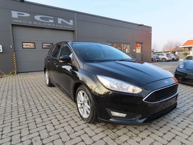 Zwart Occasion 2015 Ford Focus Trend Stationwagen | € 5.900 (Super prijs) - Afbeelding 1/4