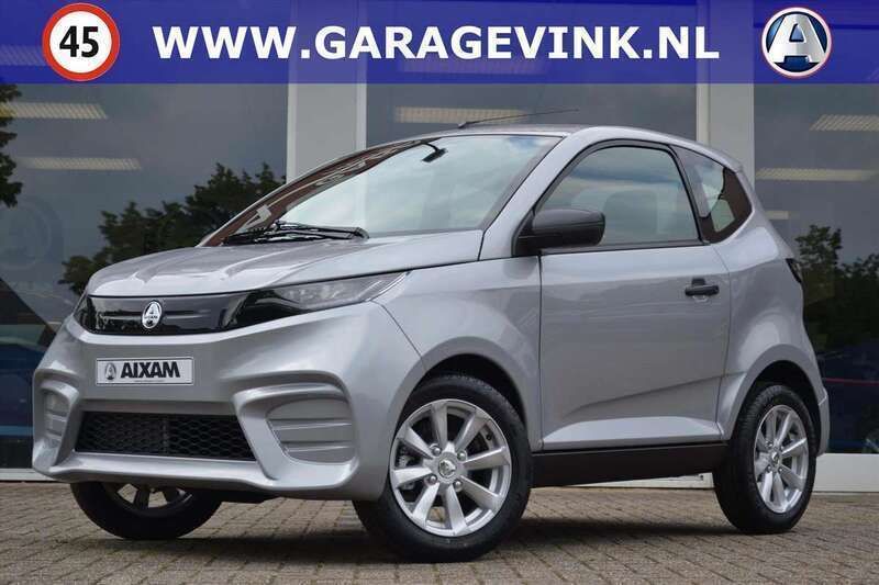 Blauw, metallic lak Nieuw 2025 Aixam City Hatchback | € 15.162 - Afbeelding 1/4