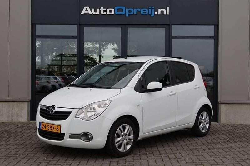 Wit Gebruikt 2011 Opel Agila Edition Hatchback | € 5.995 (Duur) - Afbeelding 1/4