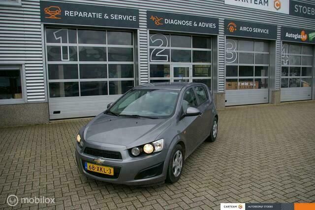 Grijs Gebruikt 2012 Chevrolet Aveo LT Hatchback | € 2.950 (Iets duurder) - Afbeelding 1/4