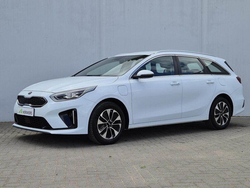 Wit Gebruikt 2021 Kia Ceed Stationwagen | € 22.330 (Eerlijke prijs) - Afbeelding 1/4