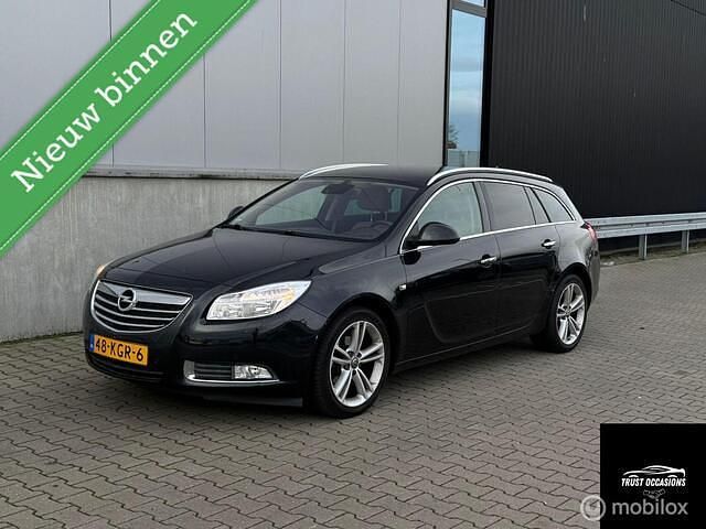 Zwart Occasion 2009 Opel Insignia Stationwagen | € 1.995 (Super prijs) - Afbeelding 1/4