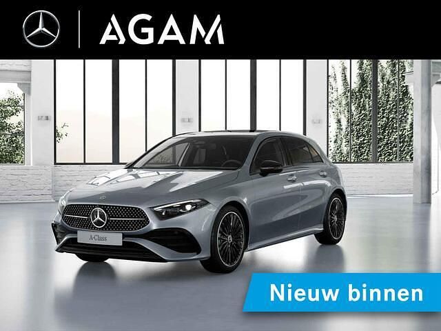 Zilver, metallic lak Nieuw 2025 Mercedes A180 Business Hatchback | € 53.200 - Afbeelding 1/4