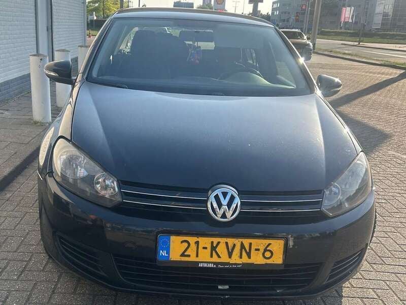 Zwart Gebruikt 2010 VW Golf VI Comfortline Coupé | € 2.000 (Eerlijke prijs) - Afbeelding 1/4