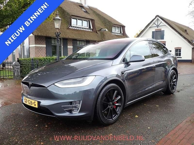 Grijs Gebruikt 2018 Tesla Model X SUV | € 27.900 - Afbeelding 1/4